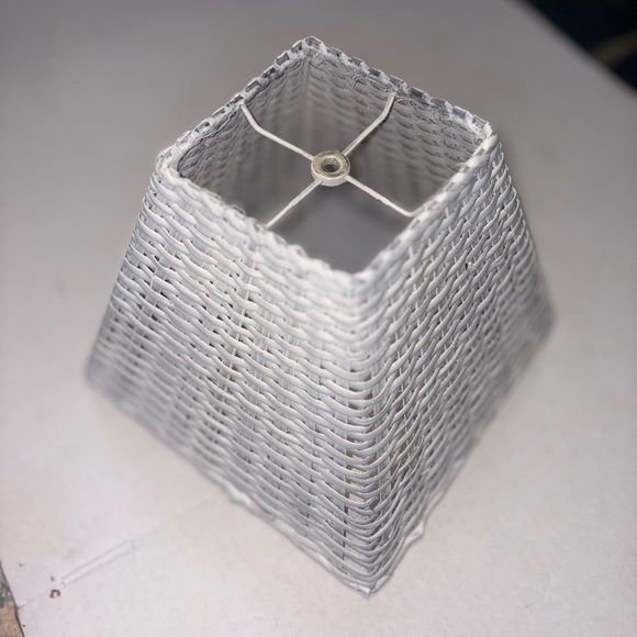 White Woven Wicker Basket Lampshade vintage square - Picture 7 of 7